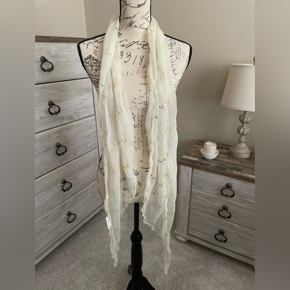 Elegant Ivory Scarf with Delicate Embellishments